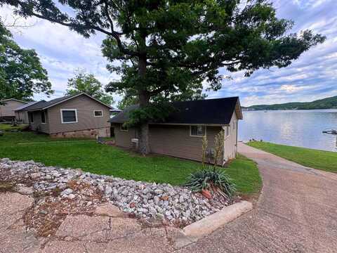 35 Knotty Pine Lane, Camdenton, MO 65020