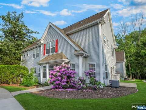 3106 Tudor Drive, Pequannock, NJ 07444