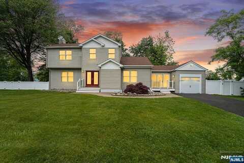 18 Breen Terrace, Wayne, NJ 07470