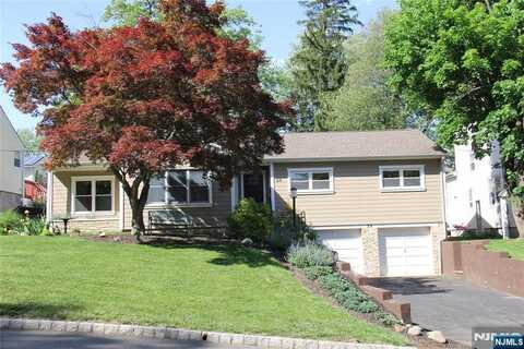 24 Gerdes Avenue, Verona, NJ 07044