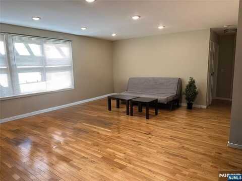 274 County Road 2D, Tenafly, NJ 07670