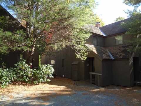 18 Island View, Grantham, NH 03753