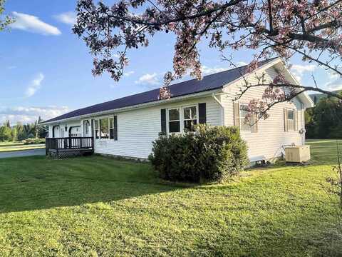2565 Island Pond Road, Newark, VT 05837