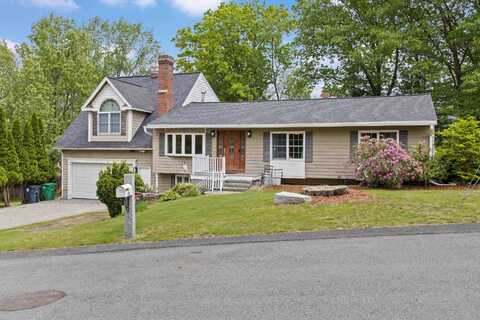 10 Hunters Lane, Nashua, NH 03063