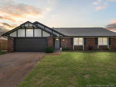 817 N Ivy Street, Jenks, OK 74037