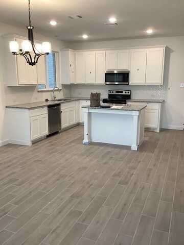312 Oakbend Drive, Lewisville, TX 75067