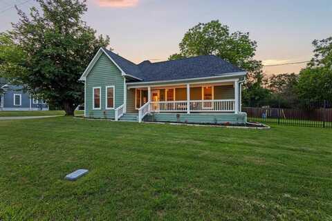 300 E Liberty Street, Pilot Point, TX 76258