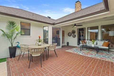 310 Rustic Ridge Drive, Garland, TX 75040
