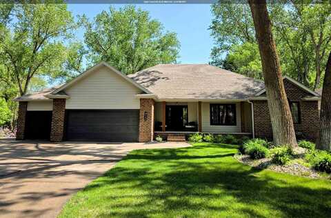 413 S Royal Troon, Dakota Dunes, SD 57049