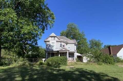 820 NW E Street, Ardmore, OK 73401
