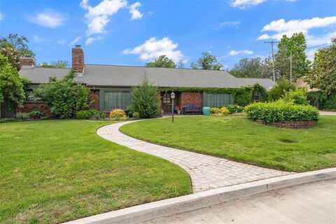 1720 Randel Road, Nichols Hills, OK 73116