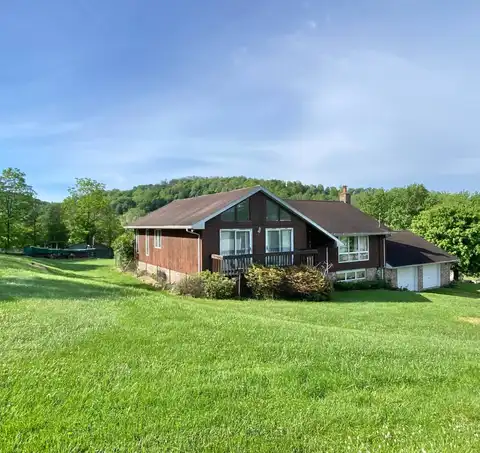94 Green Hill Lane, Mount Clare, WV 26408