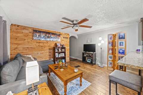 415 N East St, Arlington, TX 76011