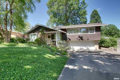 265 WOODLAWN Court, Quincy, IL 62301