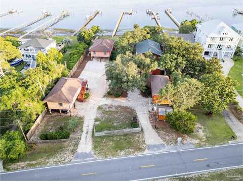 5231 Soundside Dr, Gulf Breeze, FL 32563