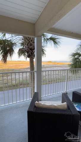 8436 Gulf Blvd, Navarre, FL 32566