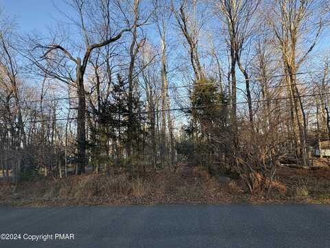 35 Pocono Drive, Gouldsboro, PA 18424