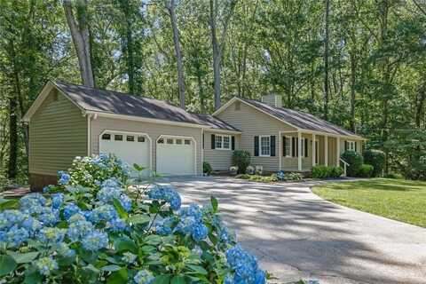 4516 Creekwood Circle NW, Kennesaw, GA 30152