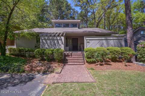 14 Village By The Lake Lane, Southern Pines, NC 28387
