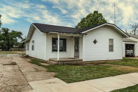 409 W Bedford St, Dimmitt, TX 79027