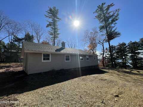 676 PA-507, Paupack, PA 18451