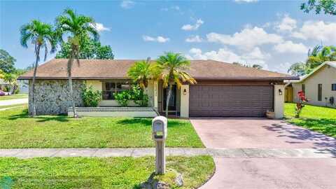 22640 SW 8th Ct, Boca Raton, FL 33433