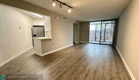 215 Lake Pointe Dr, Oakland Park, FL 33309