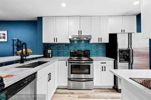 3082 S Oakland Forest Dr, Oakland Park, FL 33309