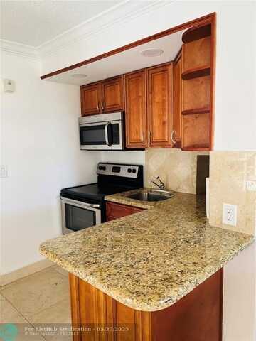 2601 S Course Dr, Pompano Beach, FL 33069