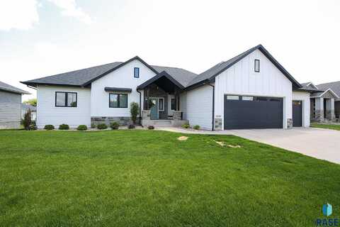 8609 E Fiddlewood Dr, Sioux Falls, SD 57110