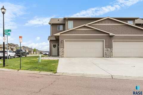 5900 S Bounty Pl, Sioux Falls, SD 57108