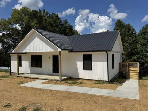 800 Pope Road, Scottsville, KY 42164