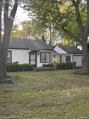 1461 STIRLING Avenue, Pontiac, MI 48340