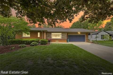 16210 MARGUERITE Street, Beverly Hills, MI 48025