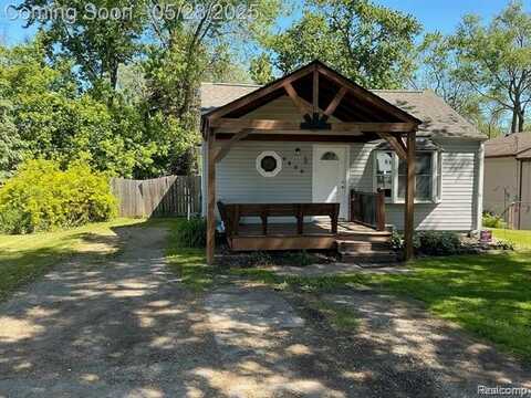 7230 Sandy Beach Drive, Waterford, MI 48329