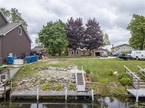 000 WENDELL Drive, Fenton, MI 48430