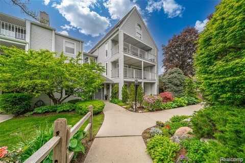 3553 Port Cove Drive, Waterford, MI 48328