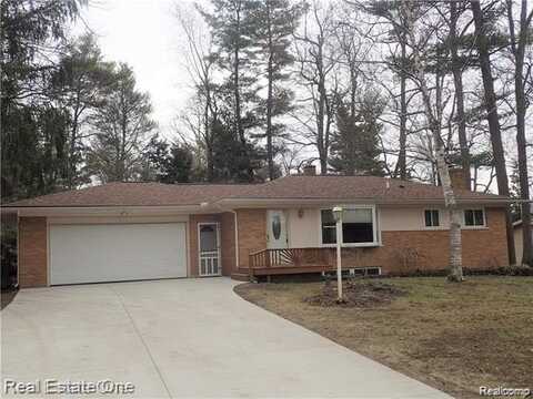 5860 HUMMINGBIRD Lane, Clarkston, MI 48346