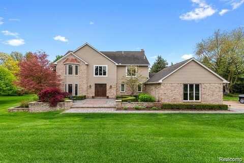295 Oakbridge Drive, Rochester, MI 48306