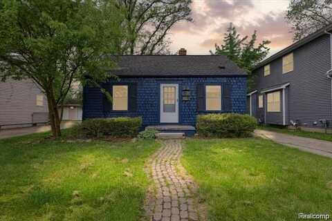 3625 Ellwood Avenue, Birmingham, MI 48072