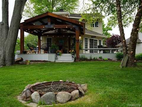 4106 Shoreview Lane, Whitmore Lake, MI 48189