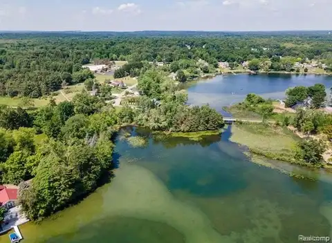 1614 RAY Court, Lake Orion, MI 48362