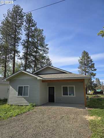 707 COUCH AVE, Wallowa, OR 97885
