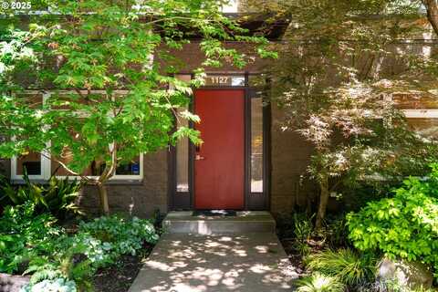 1127 NW IRVING ST, Portland, OR 97209