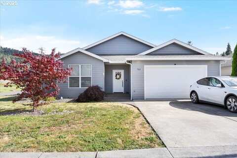 765 SE LANOLA ST, Winston, OR 97496