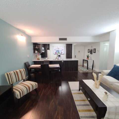 5220 Las Verdes Circle, Delray Beach, FL 33484