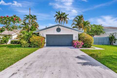 82 Baytree Circle, Boynton Beach, FL 33436