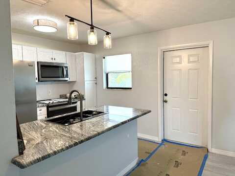 6537 SE Federal Highway, Stuart, FL 34997