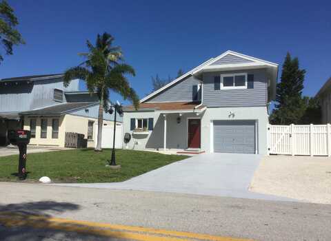 2484 Southridge Road, Delray Beach, FL 33444