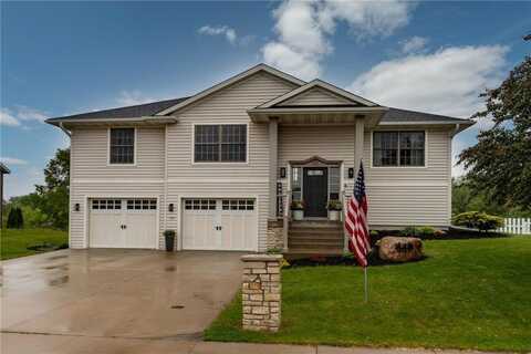 907 Rodeo Drive SE, Pine Island, MN 55963